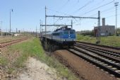 21.04.2015 - Choceň: 362.160-4 odjíždí v čele R 872 ''Slavkov'' Brno hl.n. - Praha hl.n. © Karel Furiš