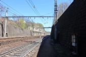 21.04.2015 - Choceň: trať 010 směr Brandýs n.O. (Česká Třebová), bývalý tunel a nadjezd ul. Svatojiřské © PhDr. Zbyněk Zlinský