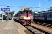 21.04.2015 - Choceň: souprava 854.005-6 + 20-29 218-5 odjíždí jako Sp 1872 Choceň - Náchod © PhDr. Zbyněk Zlinský