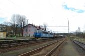 3.4.2015 - Ostrov nad Ohří: 363 511-7 na čele nákladného vlaku © Ondrej Krajňák