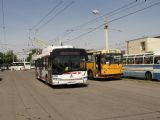 16.5.2015 - Pardubice: Škoda 26Tr po boku svého předchůdce, který se chystá na jízdu do Lázní Bohdaneč © Dominik Havel