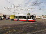 16.5.2015 - Pardubice: stará vozidla jezdí, nové dojezdilo (Iveco Urbanway CNG) © Dominik Havel