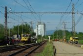 18.05.2015 - Trebišov: Tu je už navezený nový železničný spodok. Vľavo je ŠRT © Ondrej Krajňák