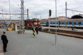 24.06.2015 - Plzeň hl.n.: posunující 742.087-0 (foto z Rx 778) © PhDr. Zbyněk Zlinský