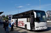 25.06.2015 - Praha hl.n.: zvláštní autobus směr Zkušební centrum Výzkumného ústavu železničního (ZC VUZ) Velim v Cerhenicích © Jiří Řechka