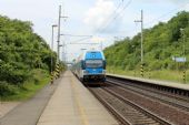 25.06.2015 - Cerhenice: 471.064-6/971.064-1 přijíždí jako Os 10225 Praha Masarykovo n. - Kolín © PhDr. Zbyněk Zlinský