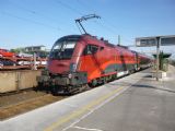 5.7.2015 - Tatabánya, ÖBB railjet Budapešť - Mnichov právě odjíždí © Marek Vojáček