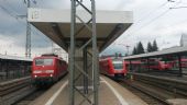 Nürnberg Hbf., stroje řad 111 a 612, v pozadí jednotka typu Talent 3 © Tomáš Kraus