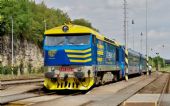 25.7.2015 - Bakov nad Jizerou: 749.039, vlaková souprava MBŽS/AŽD před odjezdem © Jiří Řechka