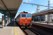 30.07.2015 - Hradec Králové hl.n.: 163.093-8 přiváží 5 minut zpožděný R 930 ''Úpa'' Trutnov hl.n. - Praha hl.n. © PhDr. Zbyněk Zlinský