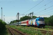 19.7.2015 - Pardubice: 380 002-6 na čele vlaku EC 171 Hungaria do Budapešti © Ondrej Krajňák