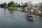 29.08.2015 - Hradec Králové, Tyršův most: lodní modelářství, paddleboarding a paroplavba © PhDr. Zbyněk Zlinský