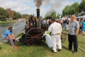 29.08.2015 - Hradec Králové, Eliščino nábř.: parní stříkačka SDH Roztoky u Jilemnice (R.A.Smékal Praha-Smíchov 59/1907) patří také ke stálicím © PhDr. Zbyněk Zlinský