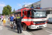 29.08.2015 - Hradec Králové, Eliščino nábř.: práškový hasicí automobil PRHA M1Z Mercedes Benz Atego HZS Královéhradeckého kraje © PhDr. Zbyněk Zlinský