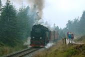 Turisté sledují jízdu vlaku na Brocken; 09.2005 © Pavel Stejskal