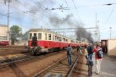 26.09.2015 - Hradec Králové hl.n.: 475.196 + 475.179 odváží HV 10007 do Borohrádku a Pardubic © PhDr. Zbyněk Zlinský