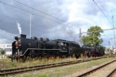 26.09.2015 - Hradec Králové hl.n.: 534.0432 + 38.1301 při posunu pře jižní zhlaví © Martin Skopal