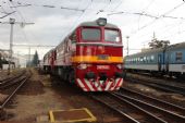 26.09.2015 - Hradec Králové hl.n.: dvojice T 679.1168 (781.168-0) + T 679.1529 (781.529-3) jede na zhlaví © PhDr. Zbyněk Zlinský