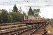 26.09.2015 - Hradec Králové hl.n.: M 274.004 + 70 54 28-05 676-0 (020.018-8) + 830.076-6 odjíždí jako Hv 10014 do Opatovic n.L.-Pohřebačky © PhDr. Zbyněk Zlinský