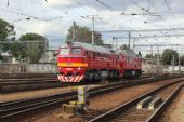 26.09.2015 - Hradec Králové hl.n.: dvojice T 679.1529 + T 679.1168 od nákladního fotovlaku z Elektrárny Opatovice míří do depa © PhDr. Zbyněk Zlinský