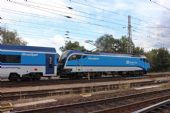 26.09.2015 - Hradec Králové hl.n.: ČD railjet 1216.237-8/80-94 006-7 odjíždí jako protokolární R 10000 do Prahy hl.n. © PhDr. Zbyněk Zlinský