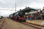 26.09.2015 - Hradec Králové hl.n.: 38.1301 + 534.0432 + Bam 5112, 5107, 5110, 5159, 5130 a 5113 jako Hv 10020 z Moravan a Borohrádku © PhDr. Zbyněk Zlinský