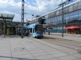 09.05.2013 - Drážďany: tramvaj NGTD8DD v zast. Hauptbahnhof © Dominik Havel