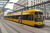 01.12.2014 - Drážďany: tramvaj NGT8DD v zast. Postplatz © Dominik Havel