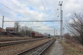 25.02.2016 - žst. Smiřice: 843.014-2 projíždí v čele R 1265 Liberec - Pardubice hl.n. © PhDr. Zbyněk Zlinský