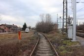 25.02.2016 - Smiřice, vlečka V4248 Cerea: výkolejka ZVk1 a přejezd P10868 v ulici Hradecké © PhDr. Zbyněk Zlinský