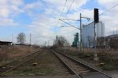 25.02.2016 - Smiřice: tratě 046 a 031 s vjezdovým návěstidlem PL z přejezdu P5221 © PhDr. Zbyněk Zlinský