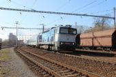 25.02.2016 - žst. Smiřice: 750.702-3 projíždí v čele R 925 ''Cidlina'' Praha hl.n. - Trutnov hl.n. © PhDr. Zbyněk Zlinský