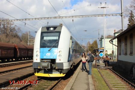 25.02.2016 - žst. Smiřice: 441.011-4/440.011-5 přijíždí jako Sp 1847 Jaroměř - Pardubice hl.n. © PhDr. Zbyněk Zlinský