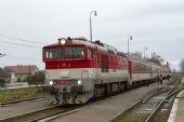 6.3.2016 - Chynorany: 757.016, Os 5001 © Jiří Řechka