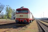 21.04.2016 - žst. Ostroměř: 749.181-4 ráno přivezla vlak 56653 Chlumec nad Cidlinou - Ostroměř a odveze 56656 v opačném směru © PhDr. Zbyněk Zlinský