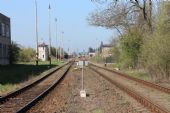 21.04.2016 - žst. Ostroměř: křižování Sp 1804 Trutnov hl.n. - Kolín a Sp 1805 trasy opačné © PhDr. Zbyněk Zlinský