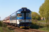 30.4.2016 - Praha-Třeboradice: 854.035, R 1146, na závěsu 854.001 © Jiří Řechka