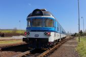 21.04.2016 - žst. Ostroměř: 854.023-9/80-29 211-7 (954.211-9) přijíždí jako Sp 1807 Kolín - Trutnov hl.n. © PhDr. Zbyněk Zlinský