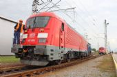 27.06.2016 - ZC VUZ Velim: místní 740.420-5 posunuje se strojem 91 80 6 102 001-5 D-DB, vpravo 91 80 6 102 002-3 D-DB © PhDr. Zbyněk Zlinský