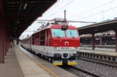 27.06.2016 - Kolín: 350.015-4 odváží 23 min. zpožděný Ex 560 ''Šohaj'' Veselí n.Moravou - Praha hl.n. © PhDr. Zbyněk Zlinský