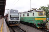 27.06.2016 - Kolín: 471.053-9/971.053-4 jako Os 9324 Kolín - Praha Masarykovo n. a odstavená 141.018-2 © PhDr. Zbyněk Zlinský