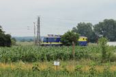 27.06.2016 - Cerhenice: barevně poněkud podivná lokomotiva v areálu Zkušebního centra VUZ © PhDr. Zbyněk Zlinský