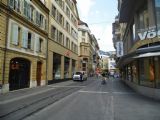 Neuchâtel: pěší zóna na ulici Rue Saint-Maurice v centru města, 25.6.2014 © Jan Přikryl