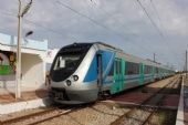01.06.2016 - station Mahdia Z.T.: EMU 04 odjíždí jako vlak 542 Mahdia - Sousse Bab Jedid i se ''chefem'' © PhDr. Zbyněk Zlinský