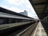 Ženeva: setkání protisměrných vlaků IR z a do Brigu na nádraží Cornavin, 26.6.2014 © Jan Přikryl