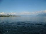 Pohled z paluby parníku Montreux na východní část Ženevského jezera směrem k Montreux, 26.6.2014 © Jan Přikryl