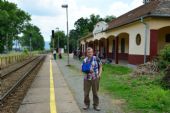 27.5.2016 - Fiľakovo zastávka: Cestujúci © Ondrej Krajňák