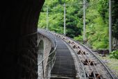 Locarno: trať lanovky na Madonnu del Sasso na viaduktu pod zastávkou Santuario, 27.6.2014 © Lukáš Uhlíř