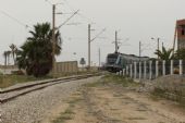 04.06.2016 - gare Mahdia: EMU 21 přijíždí jako 5 minut opožděný vlak 515 Sousse Bab Jedid - Mahdia © PhDr. Zbyněk Zlinský