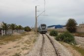 04.06.2016 - gare Mahdia: EMU 21 přijíždí jako 5 minut opožděný vlak 515 Sousse Bab Jedid - Mahdia © PhDr. Zbyněk Zlinský